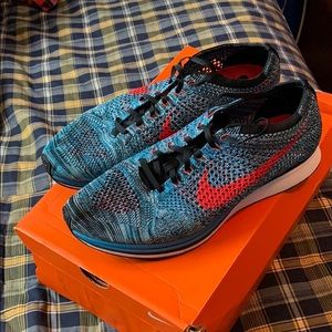 Nike Flyknit Racer Neo Turq